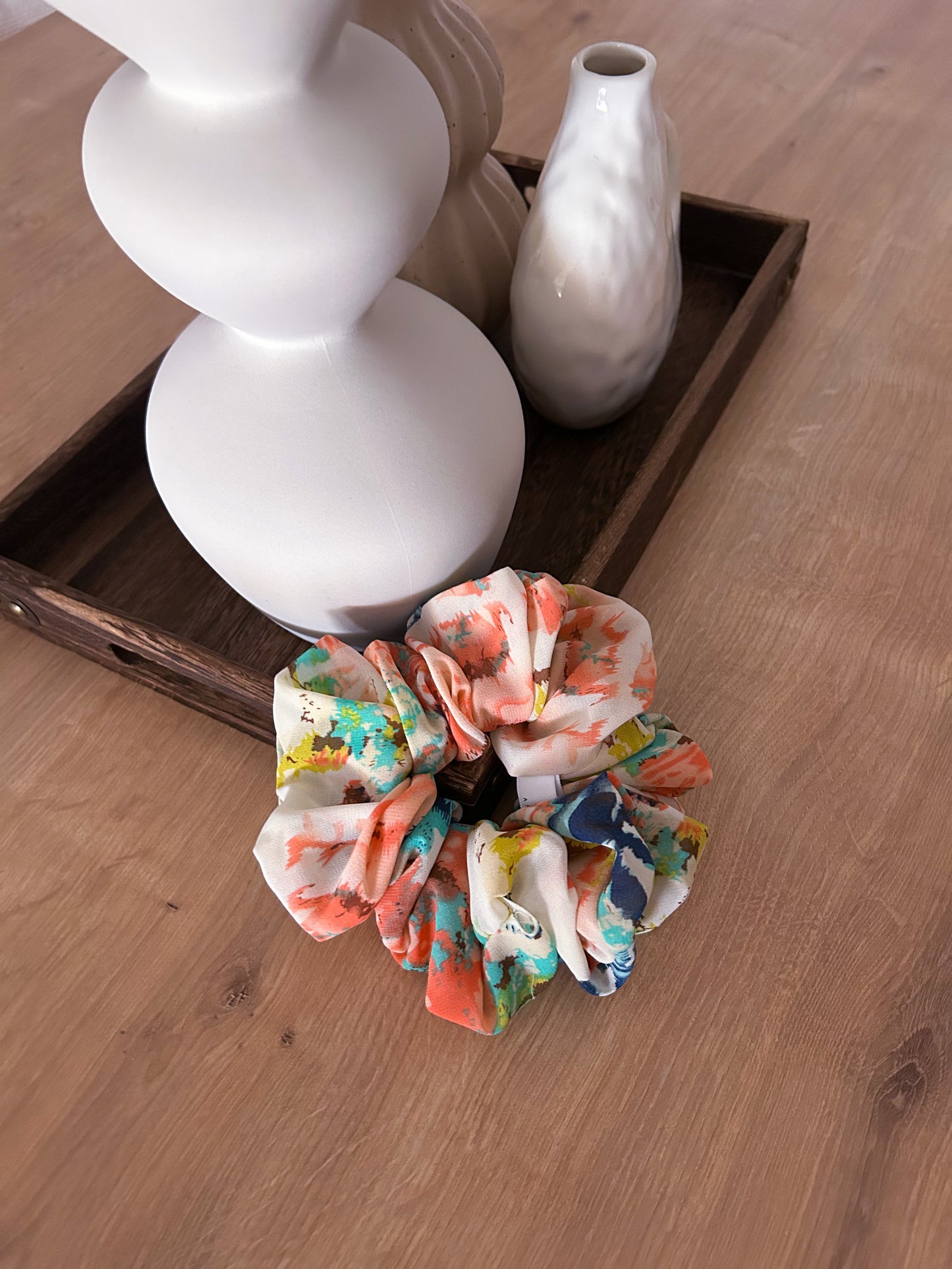 Victoria Large Scrunchie