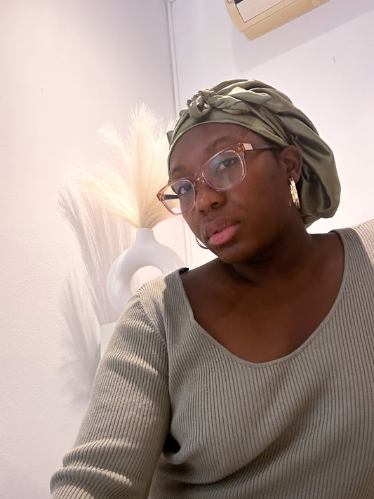 Ivy Reversible Satin Bonnet