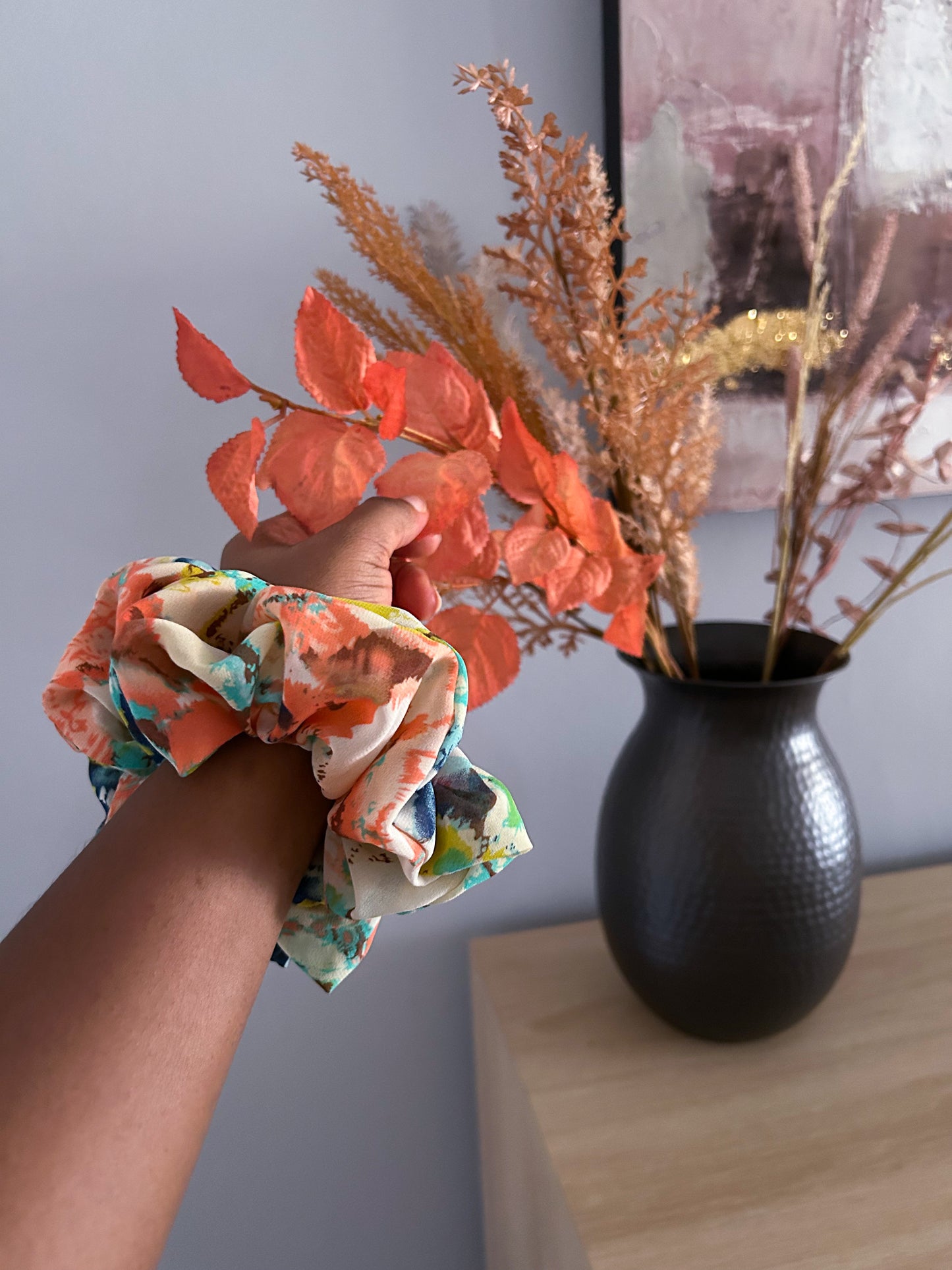 Victoria Large Scrunchie