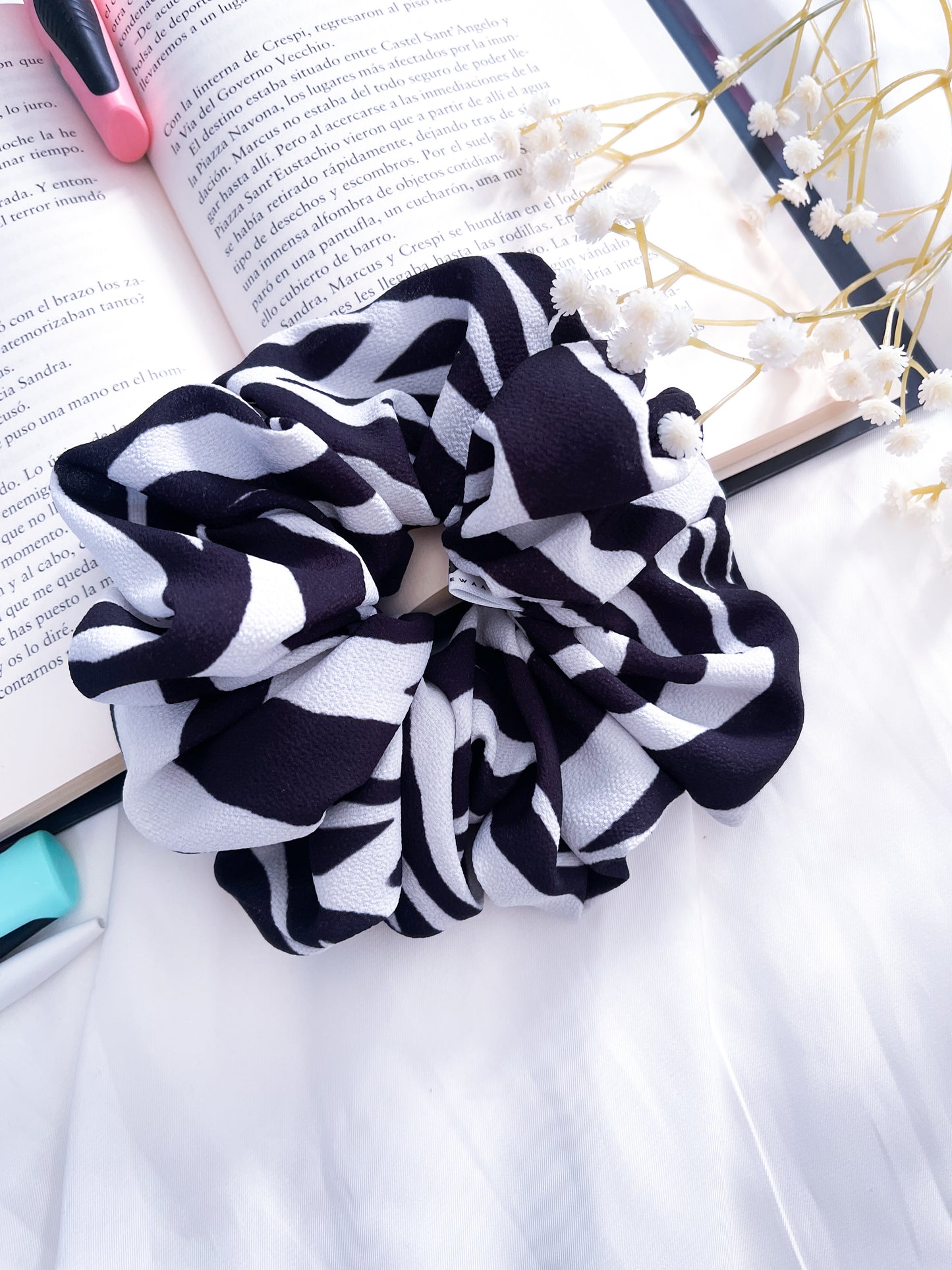 Zoe Scrunchie