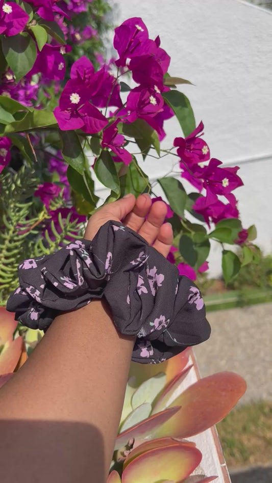 Sharon Large Scrunchie